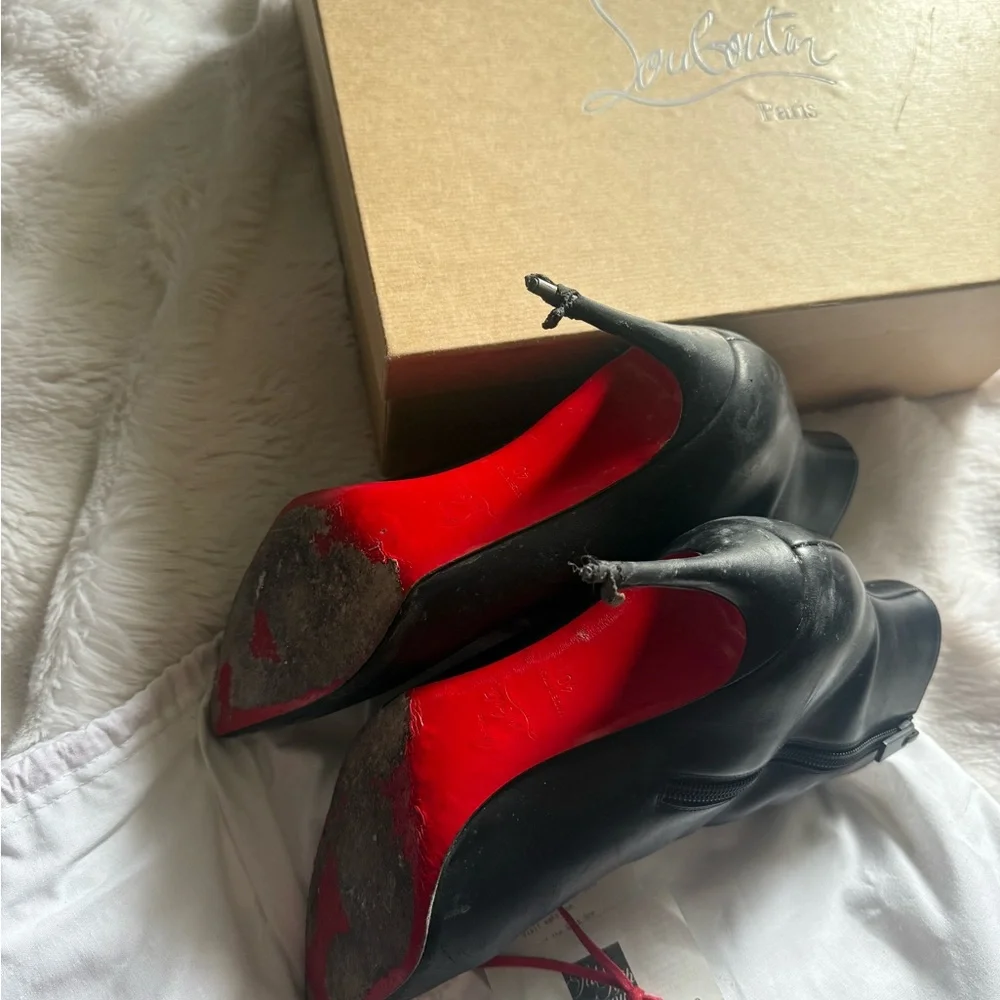Authentic Christian Louboutin So Kate Booties - Picture 6 of 8